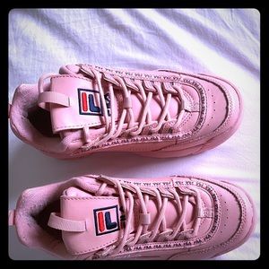 WOMEN'S FILA DISRUPTOR 2 CASUAL SHOES SIZE 8